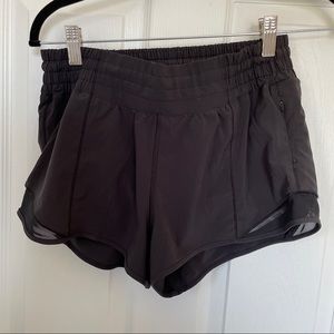 Lululemon High Rise Hotty Hot Short 2.5”